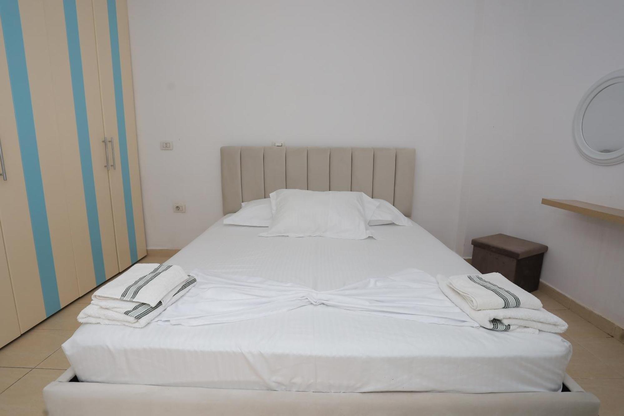 New Bazar Selvia Apartment Tirana Exterior foto